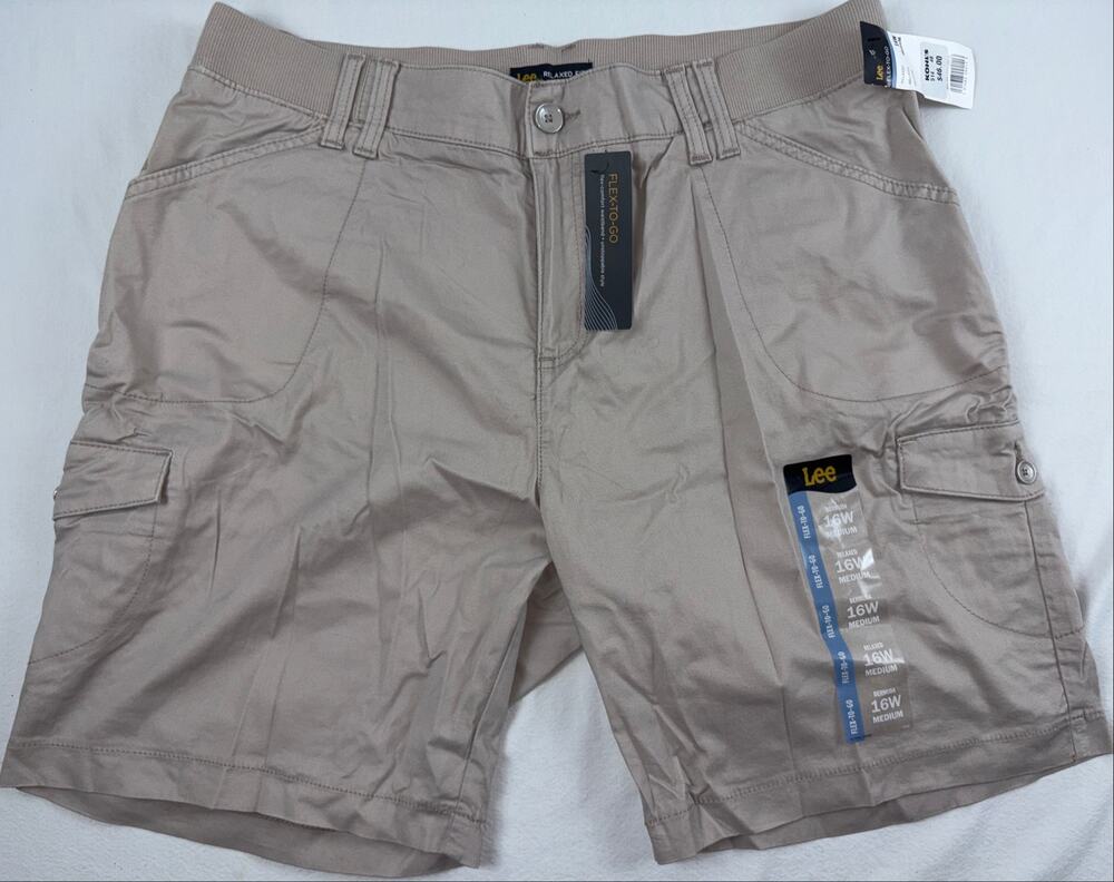 Lee Women's Plus Size Flex-to-Go Khaki Tan Cargo Shorts 16W NWT